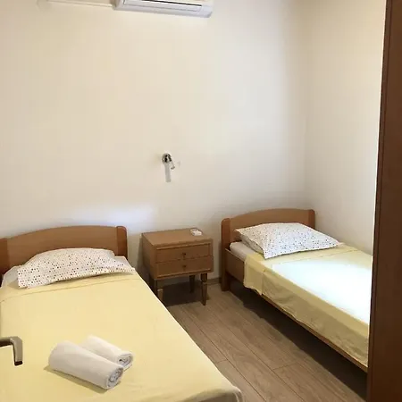 Apartments&rooms With Parking Space Baska Voda, Makarska - 17277